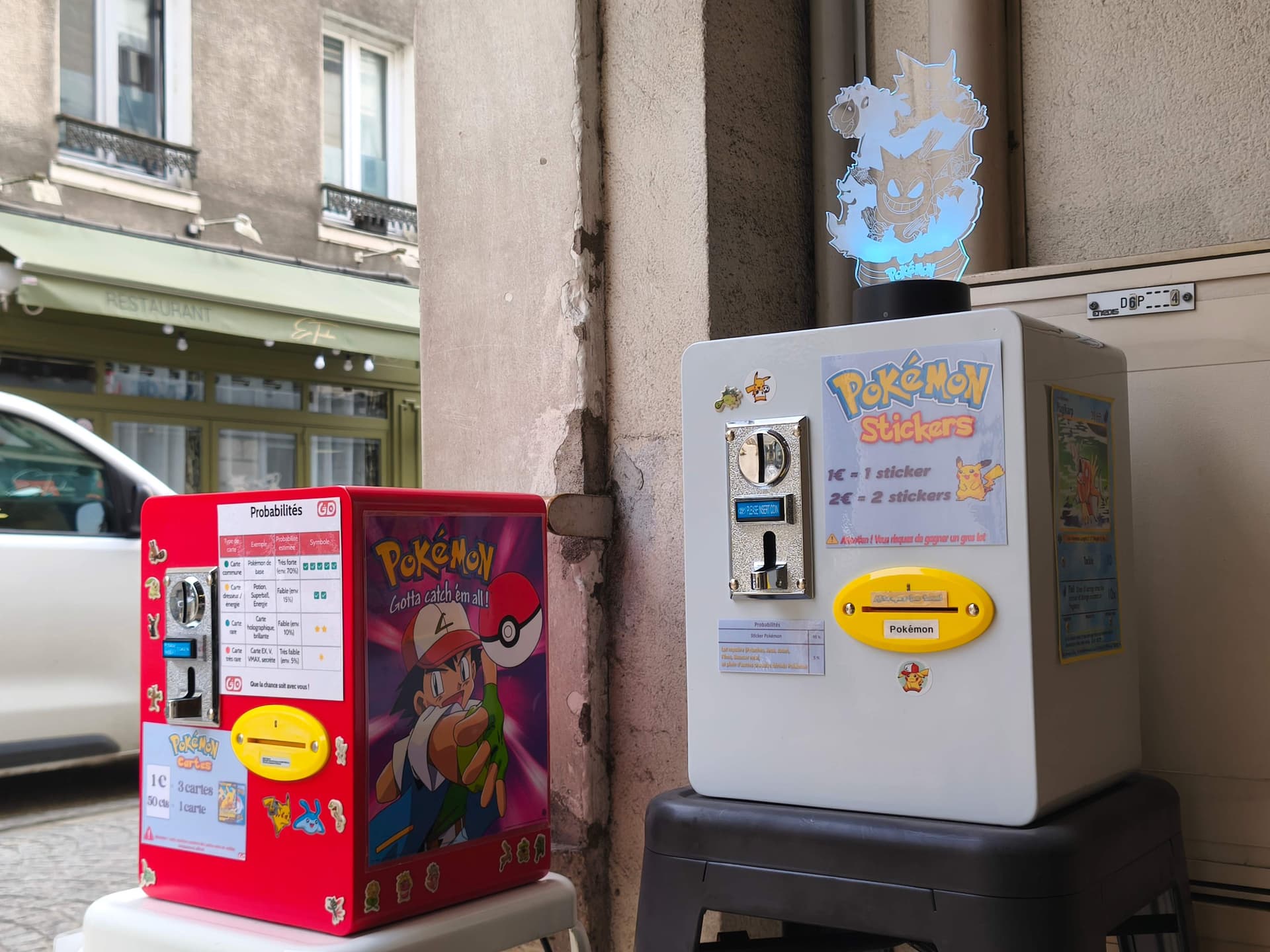 Distributeurs cartes Pok\u00e9mon pr\u00e8s de Bl\u00e9r\u00e9