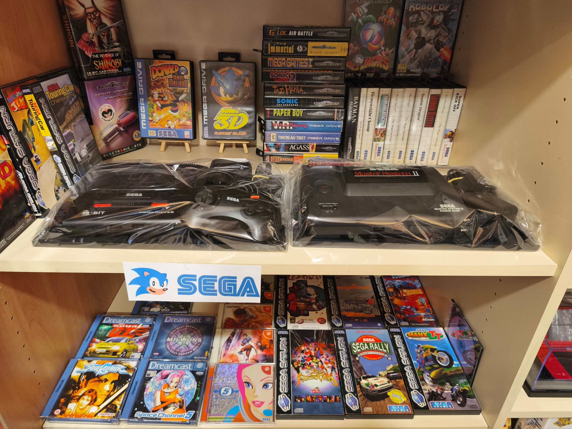 Consoles Sega retro pres de Loches
