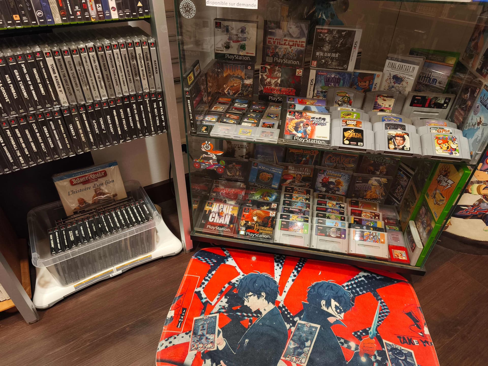 Vitrine jeux collector pres de Loches